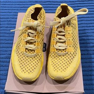 Diamond Knit Athletic Shoes